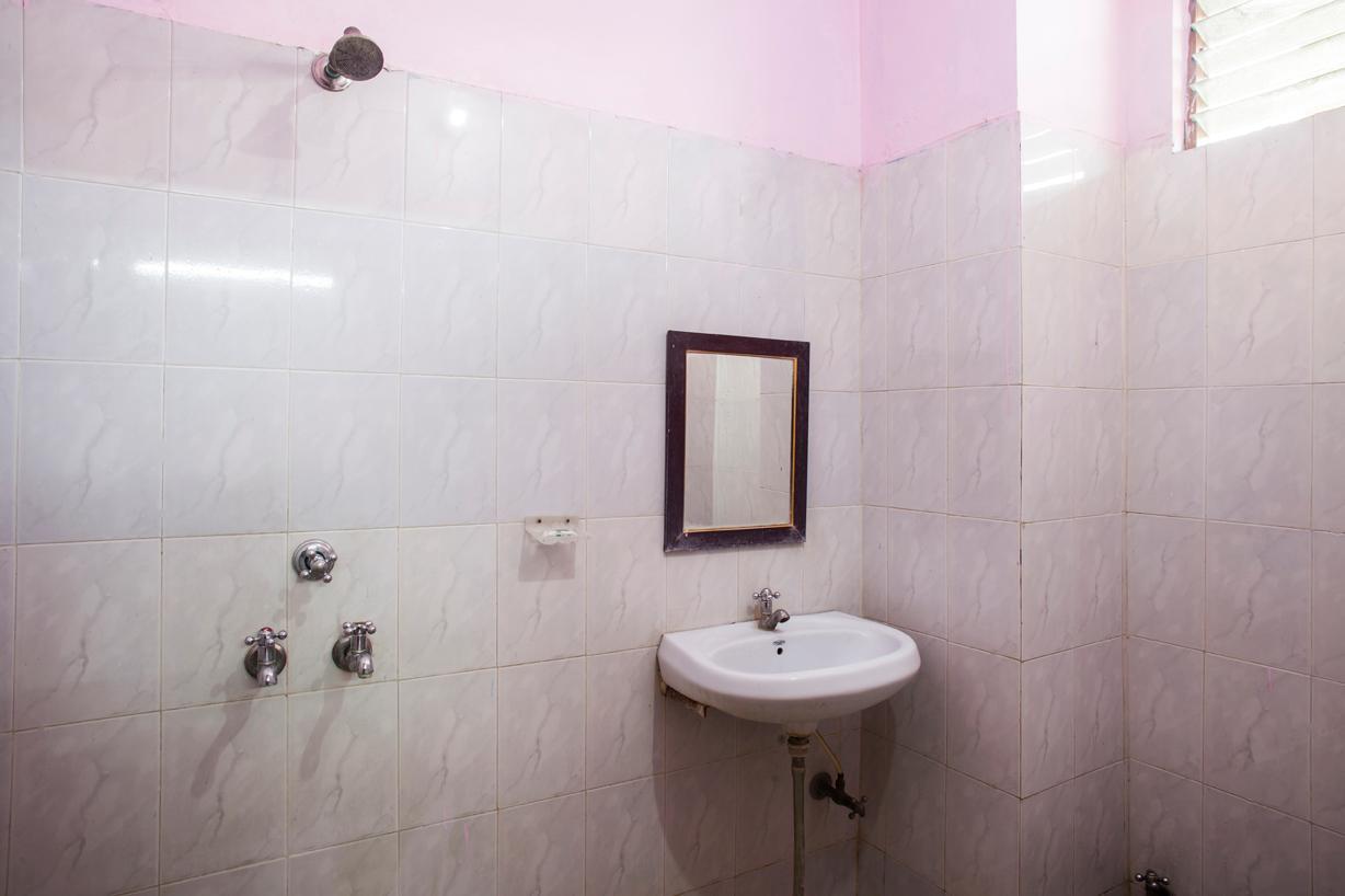 Hotel Grant Deluxe Meerut Habitación foto